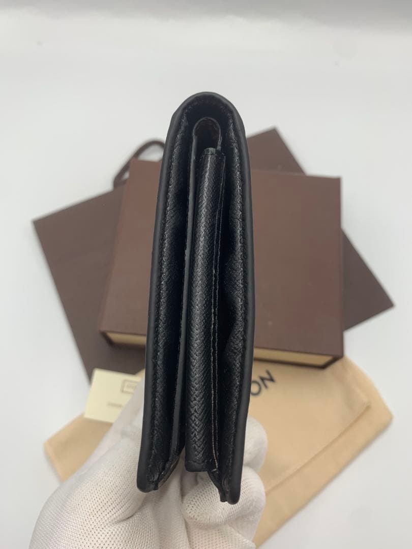 LOUIS VUITTON ポルト・フォイユ モノグラム　折り財布　❤︎