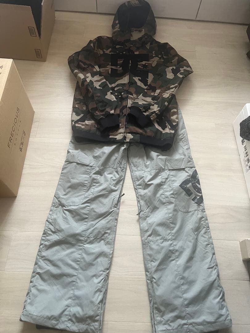 DC 迷彩 スノーボードウェア 上下セット　L スキー　スノボ