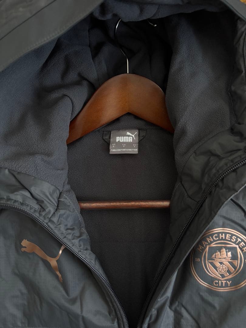 マンチェスターシティ　ダウンジャケット