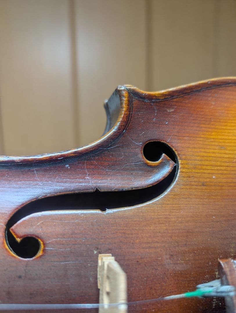 チェコ製1923 バイオリン (4/4,ケース,弓,肩当付き) old オールド