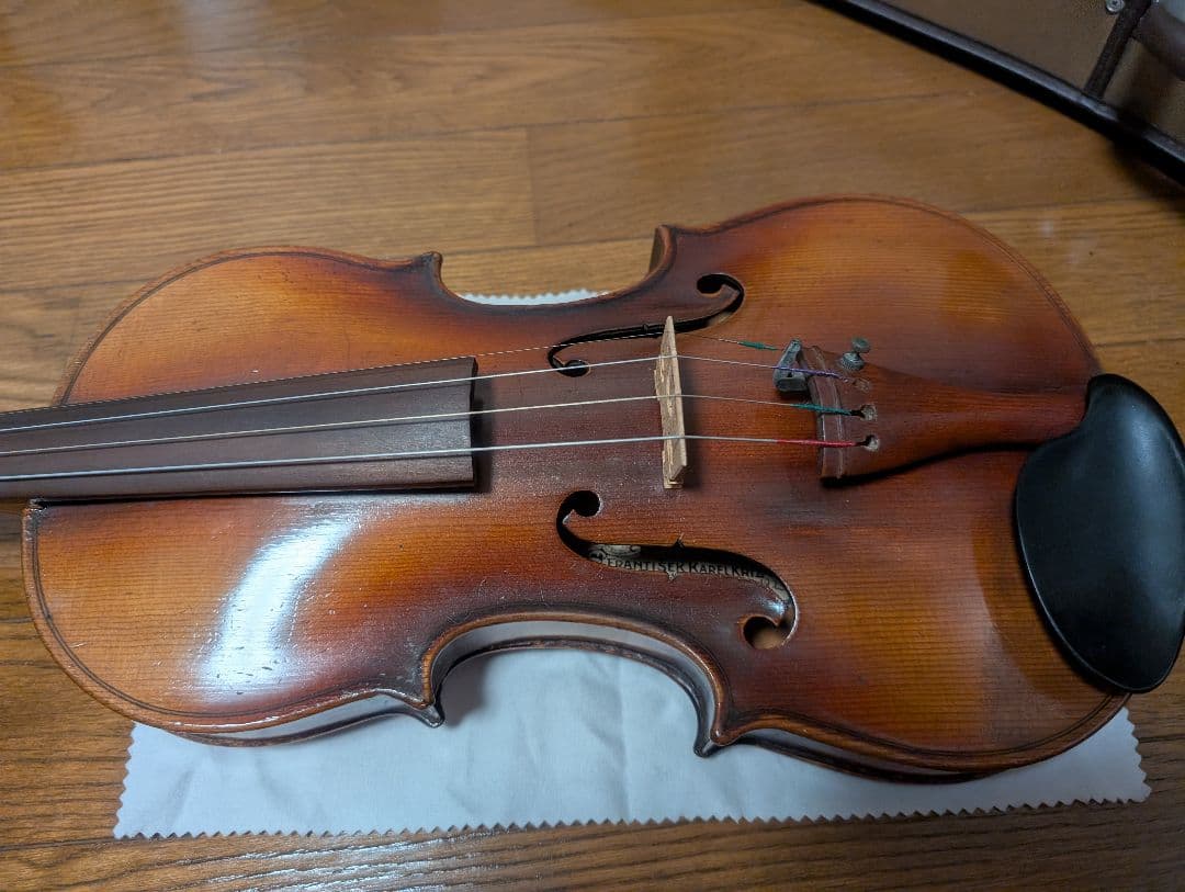 チェコ製1923 バイオリン (4/4,ケース,弓,肩当付き) old オールド