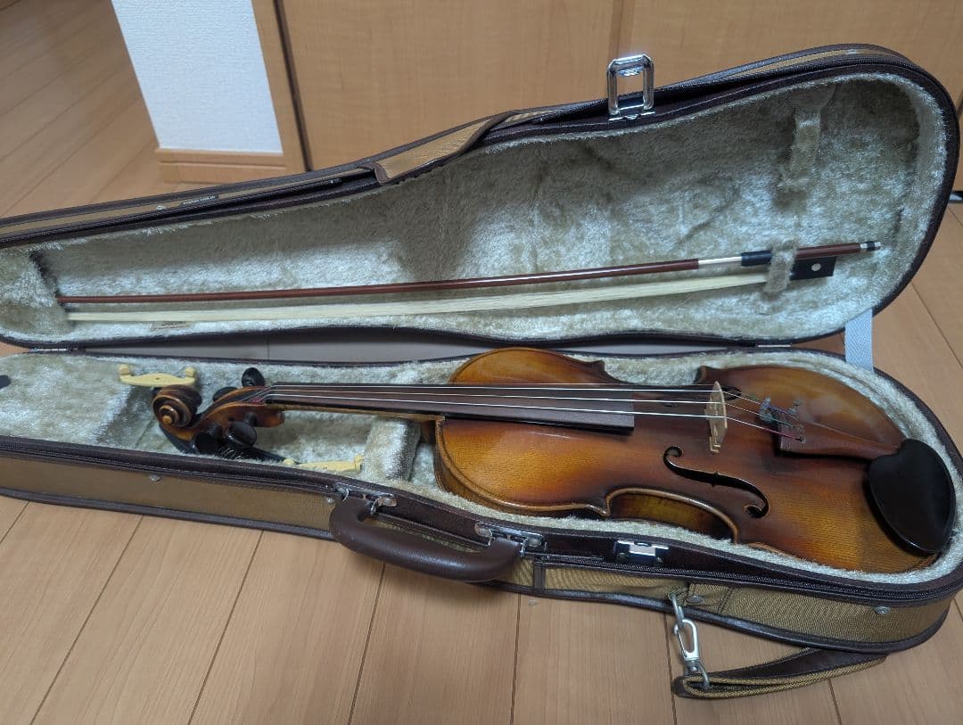 チェコ製1923 バイオリン (4/4,ケース,弓,肩当付き) old オールド