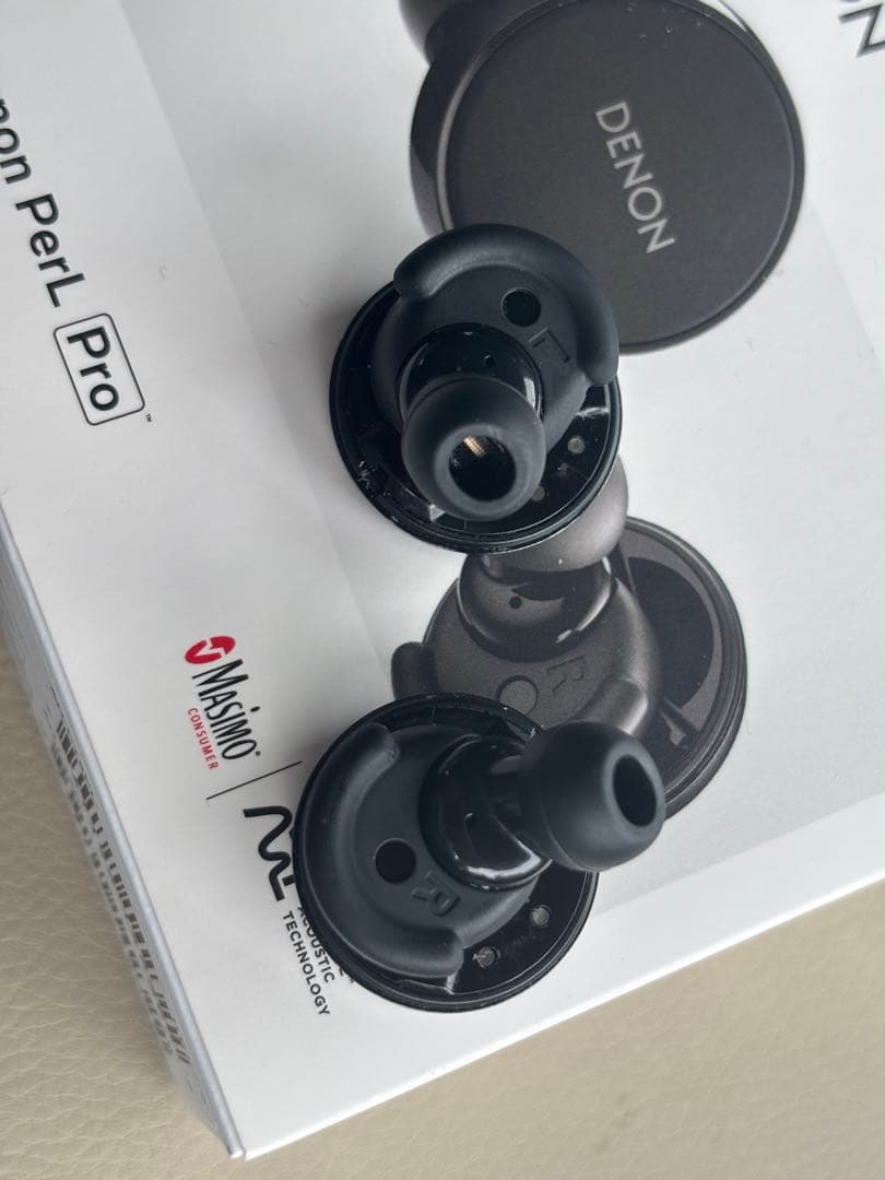 DENON PerL Pro ワイヤレスイヤホン ブラック　ケース付き