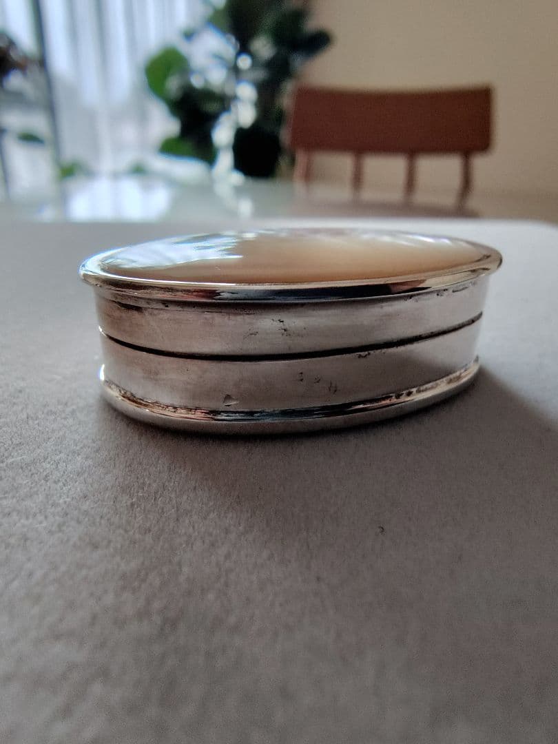 【100】agete シルバー ピルケース 非売品 ミニブック付