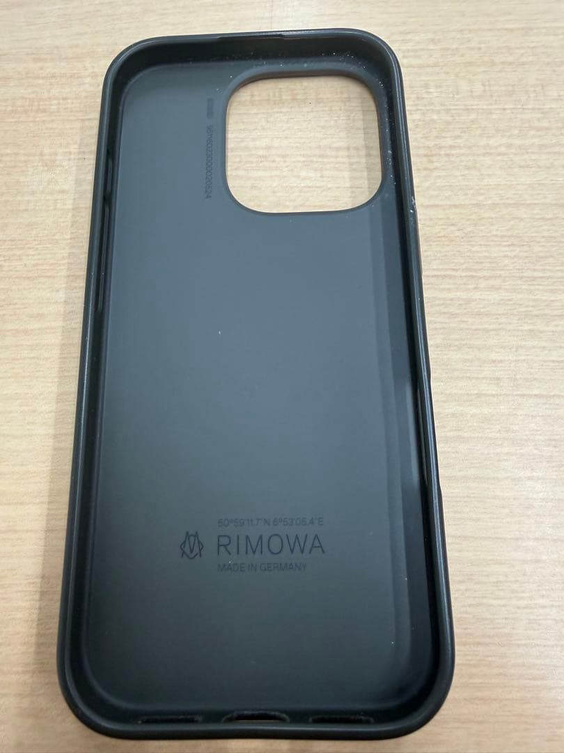 RIMOWA iPhone 16 Pro ケース