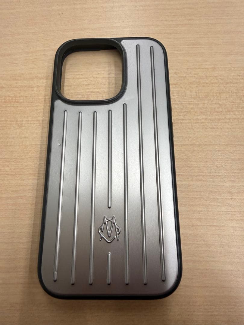 RIMOWA iPhone 16 Pro ケース