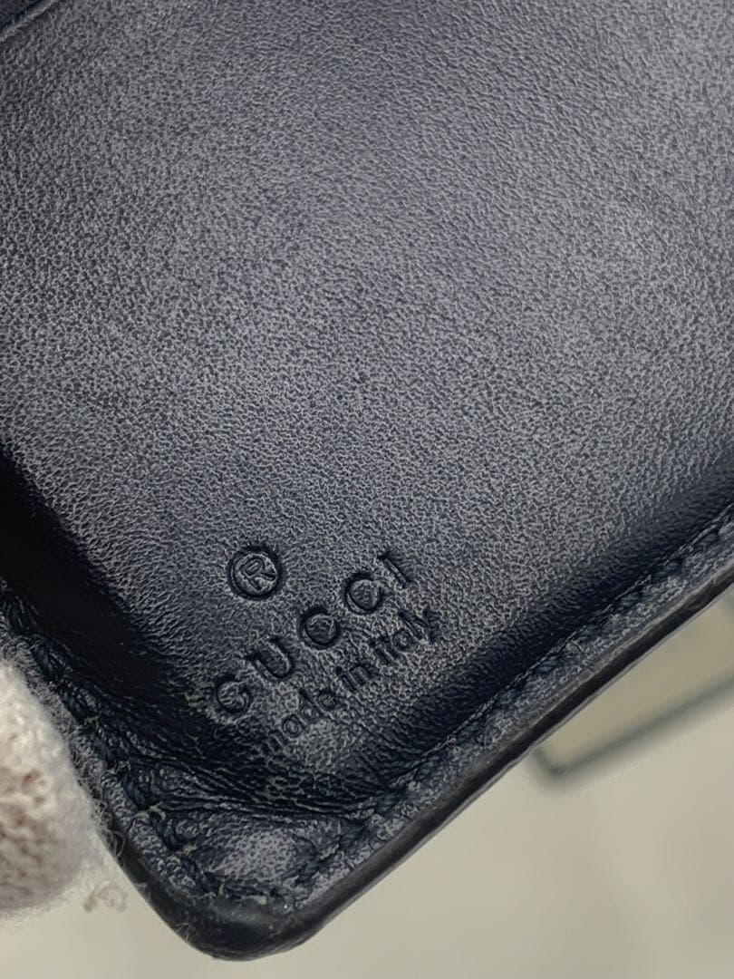 美品　グッチ　シマレザー　ドリアン　二つ折り財布　ブラック　金具　メンズ　GG