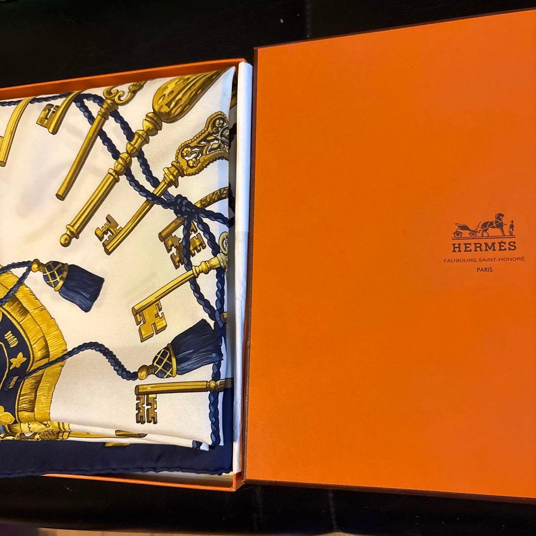 HERMES 未使用 カレ90 スカーフ シルク ネイビー エルメス