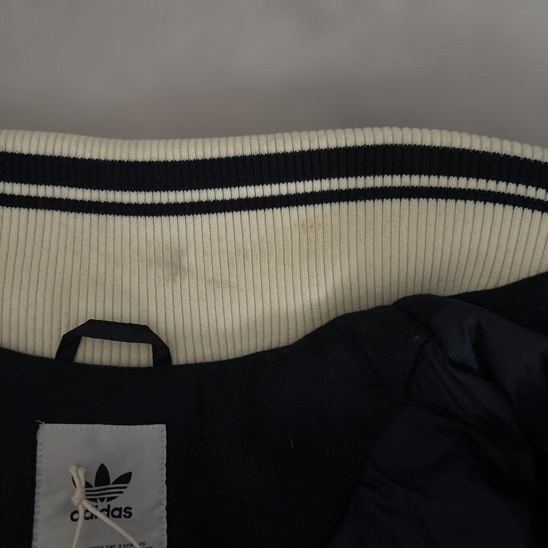 adidas スタジャン XL ネイビー刺繍