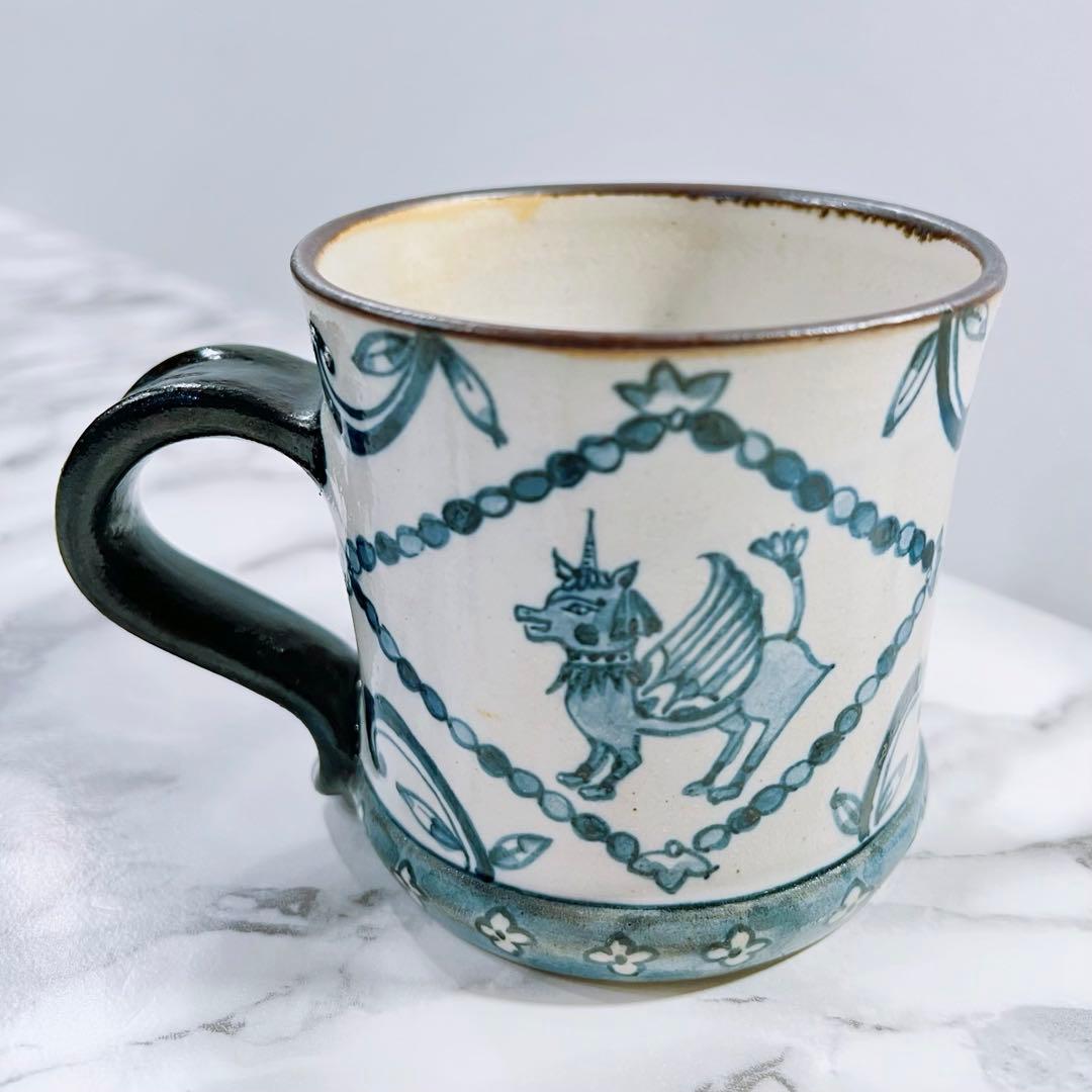 ヒヅミ峠舎 マグカップ グリフォンと少女 読谷村焼 北窯 やちむん