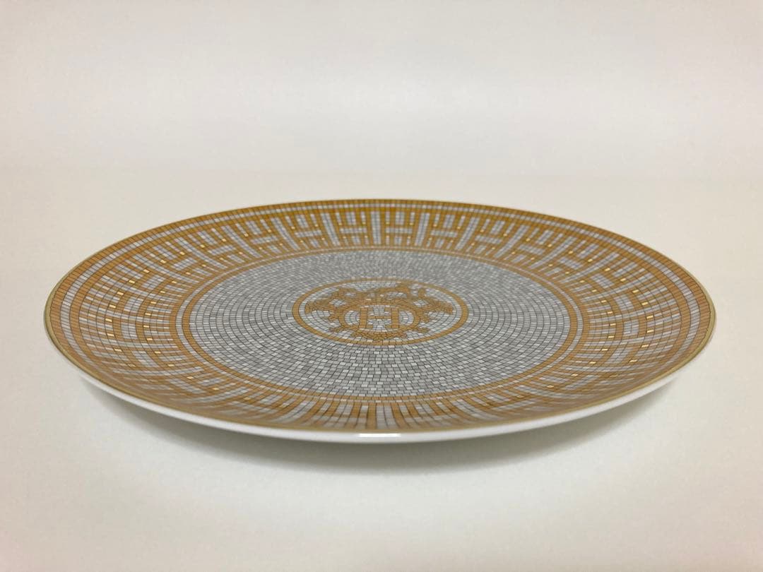 エルメス　デザートプレート　HERMESモザイクヴァンキャトル24ゴールド洋食器