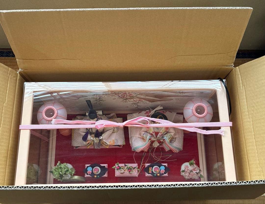 雛人形　アクリルケース　木枠ピンク（※2月9日削除予定）