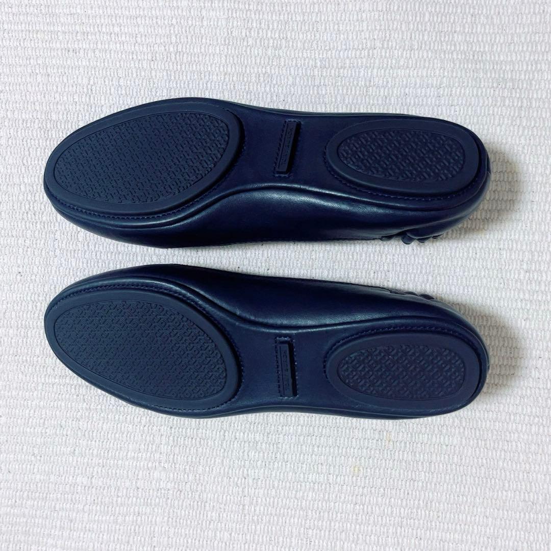 美品　トリバーチ　フラットシューズ　　メタルダブルTゴールド金具　ナパレザー　紺