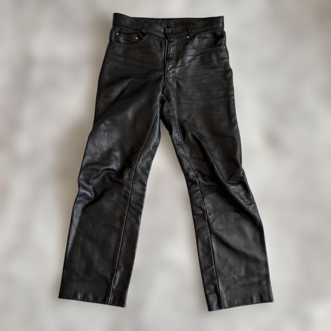 レザー ストレートレッグパンツ 黒