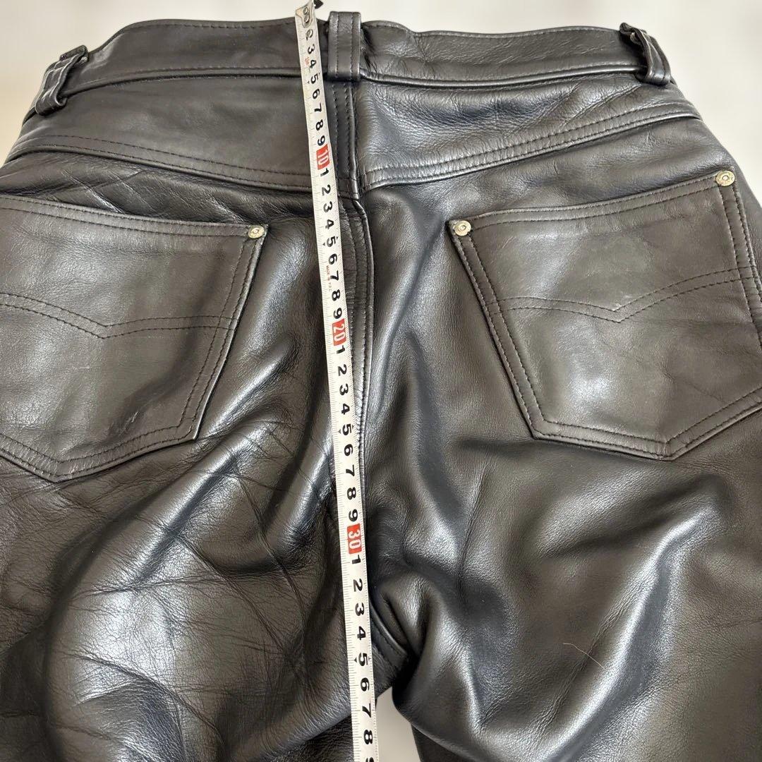 レザー ストレートレッグパンツ 黒