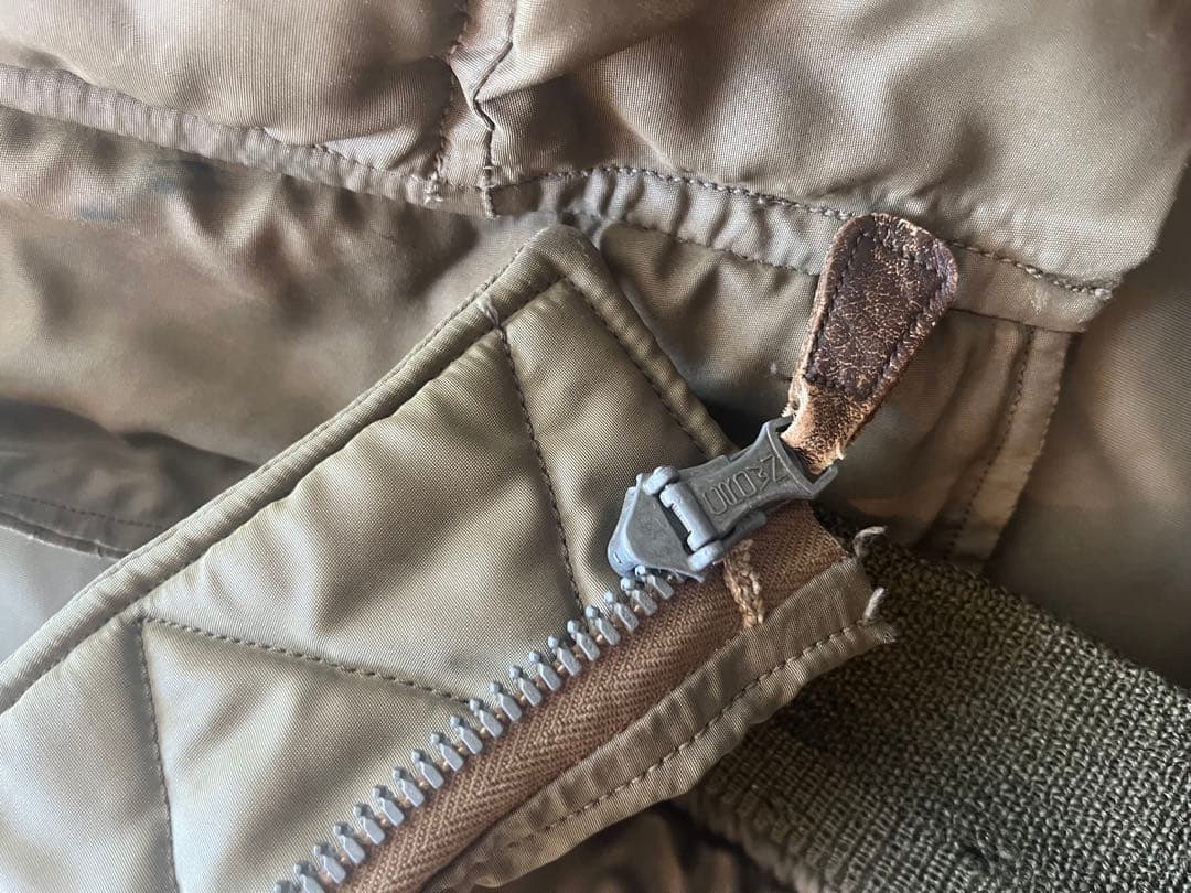 N-2 フライトジャケット