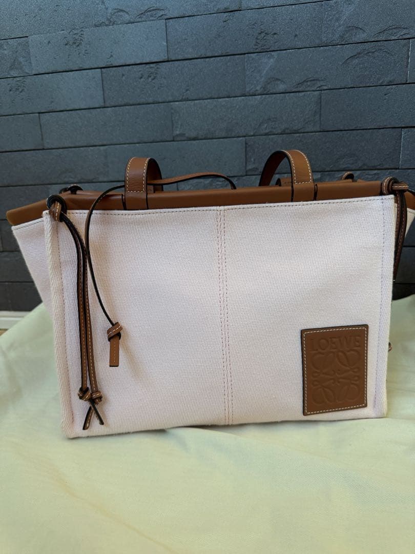 ロエベ クッショントート LOEWE