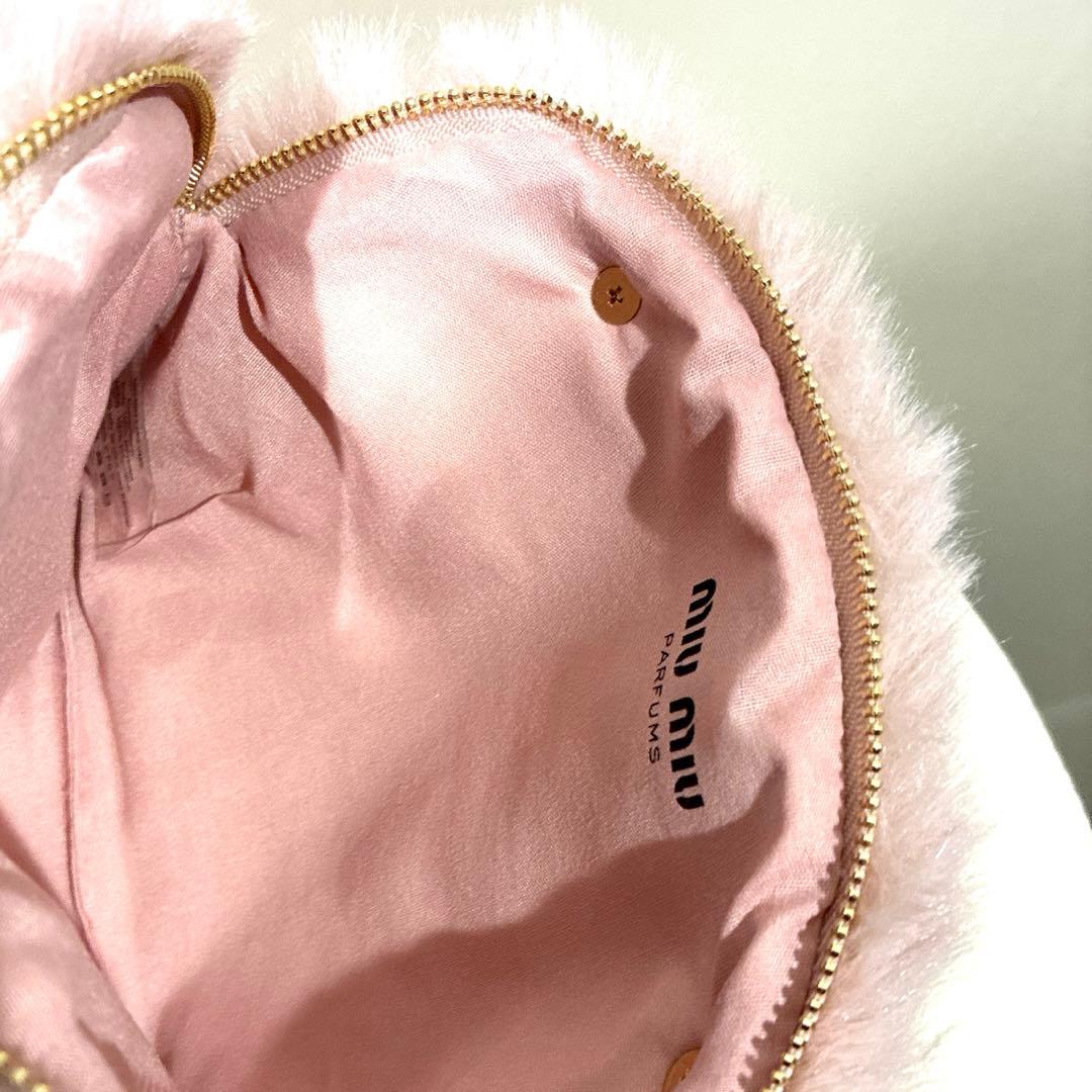 めろめろめろんMiu Miu パール付き　ファーショルダーバック