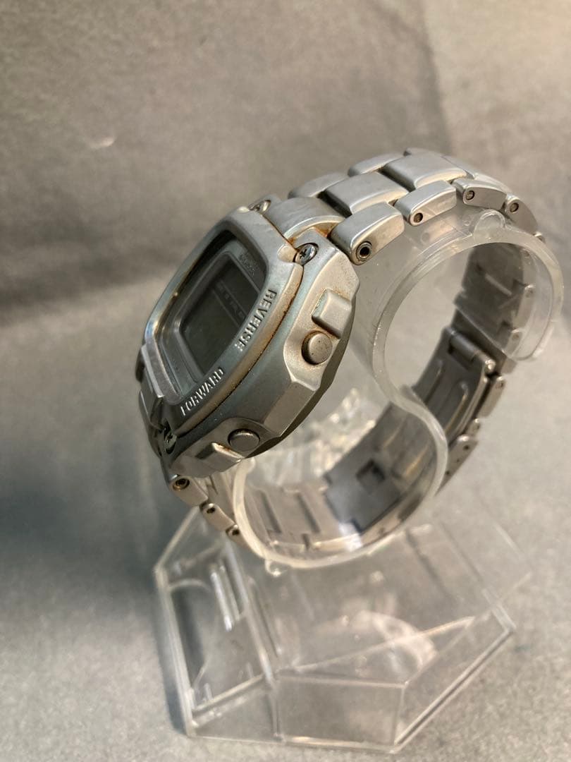 MR-G 210中古チタンシルバー デジタル腕時計