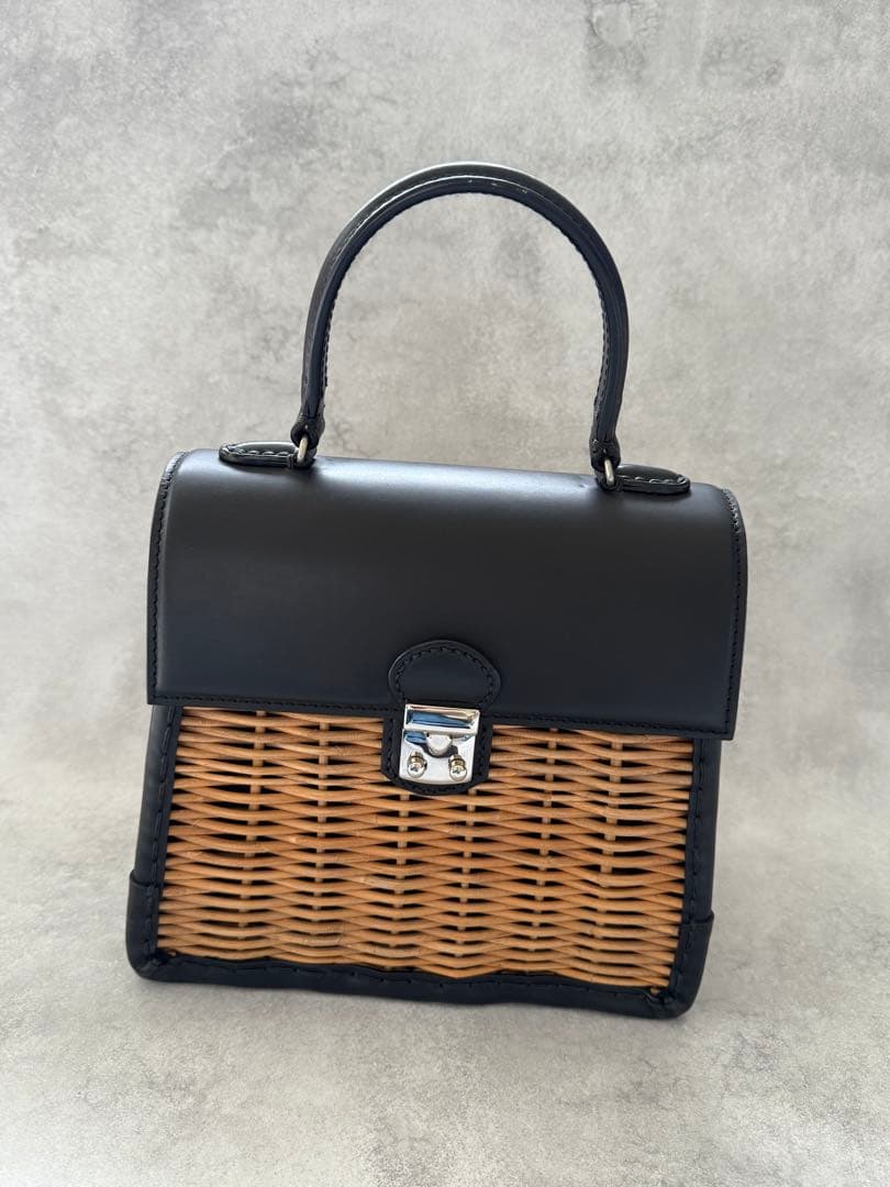 値下美品ebagos カーフハンドバッグ M カーフレザー紅籐BLACKエバゴス