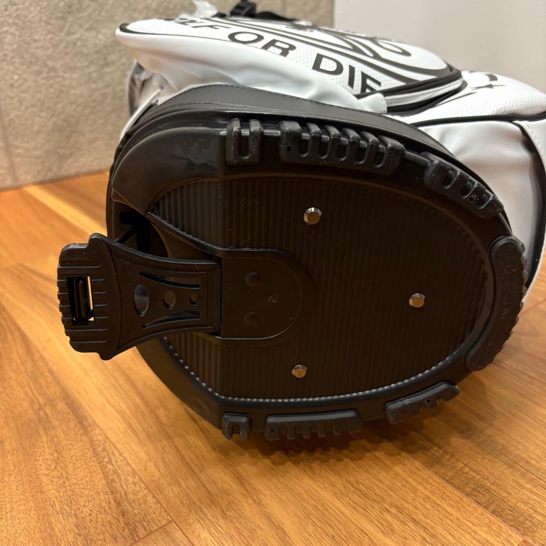 【新品】MARK & LONA GOLF キャディバッグ　ホワイト　9型