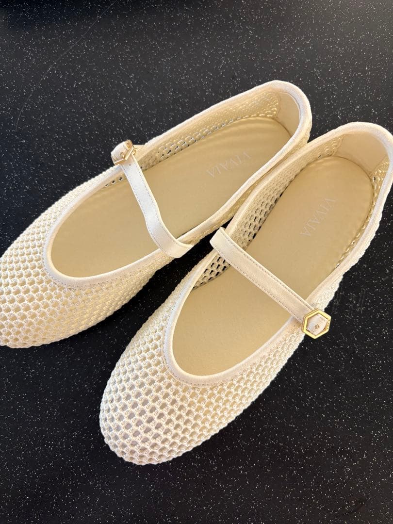 【VIVAIA】Nelly アーモンドトゥ フラット クリーム・メッシュ
