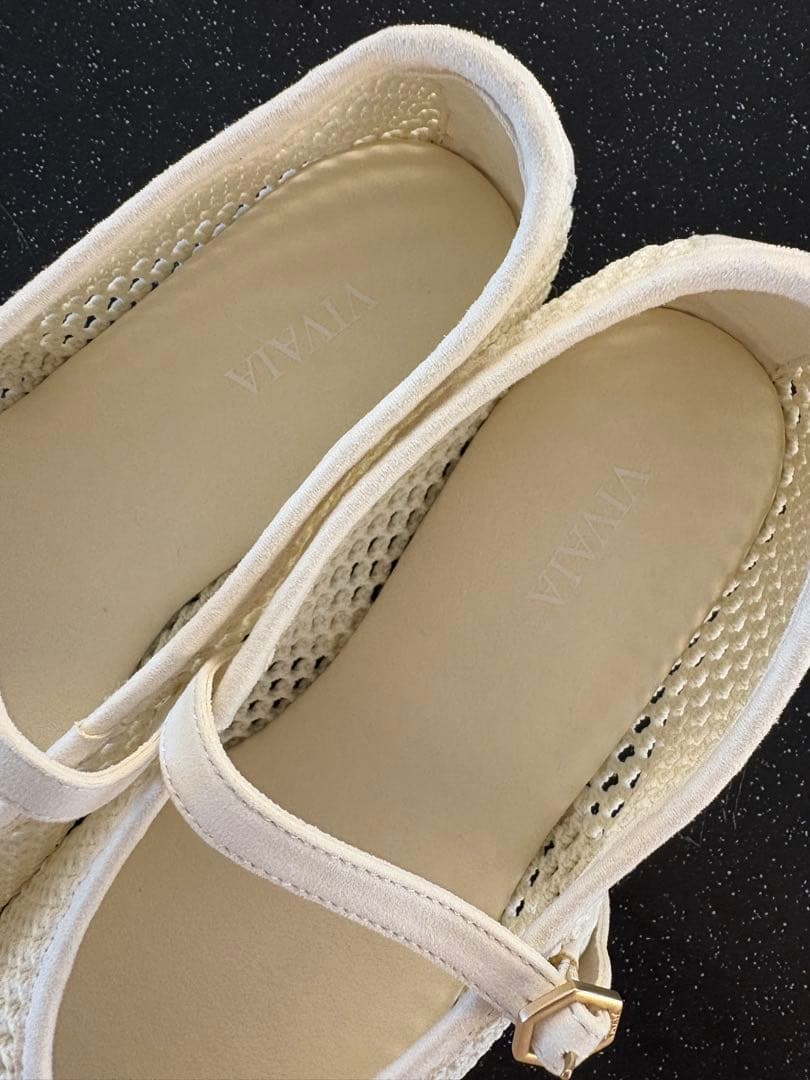 【VIVAIA】Nelly アーモンドトゥ フラット クリーム・メッシュ