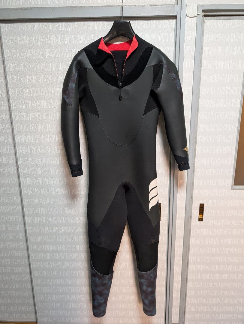 WEST セミドライウェットスーツ ブラック/ブルー　MLサイズ