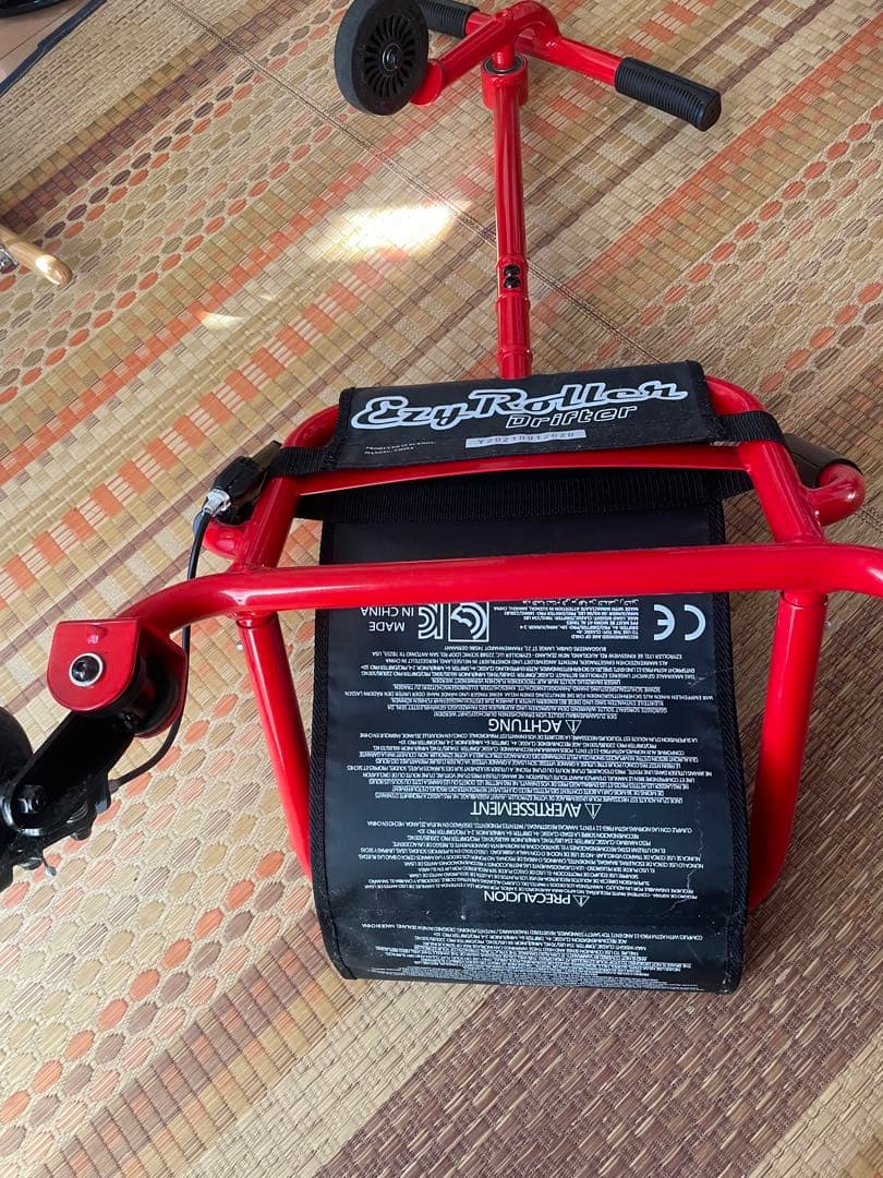 EzyRoller 赤 乗り物おもちゃ