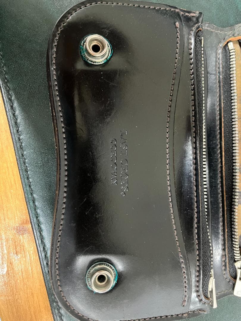 ラストクロップス 二つ折り財布