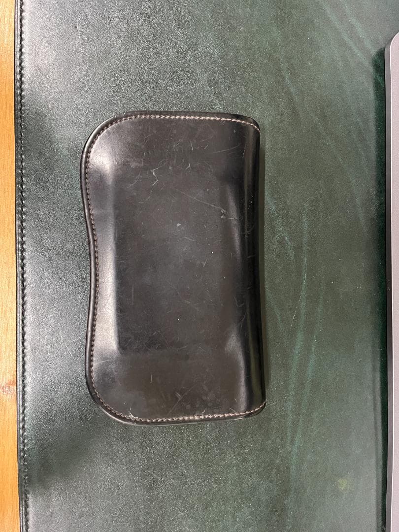 ラストクロップス 二つ折り財布