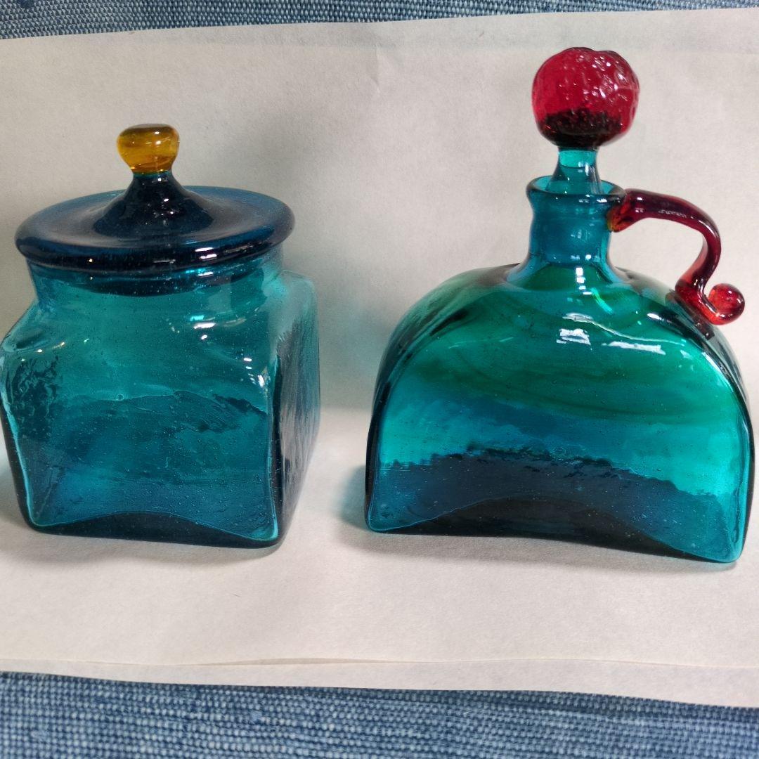 ラムネ西川孝次さんの吹きガラス2点