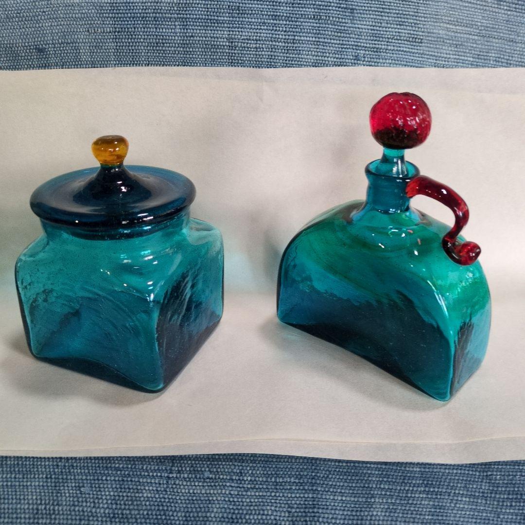 ラムネ西川孝次さんの吹きガラス2点