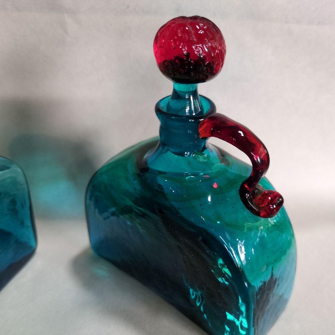 ラムネ西川孝次さんの吹きガラス2点