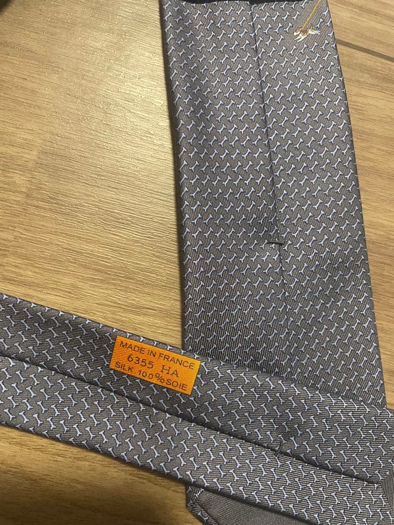 HERMES 新品同様ネクタイ グレー 箱付き