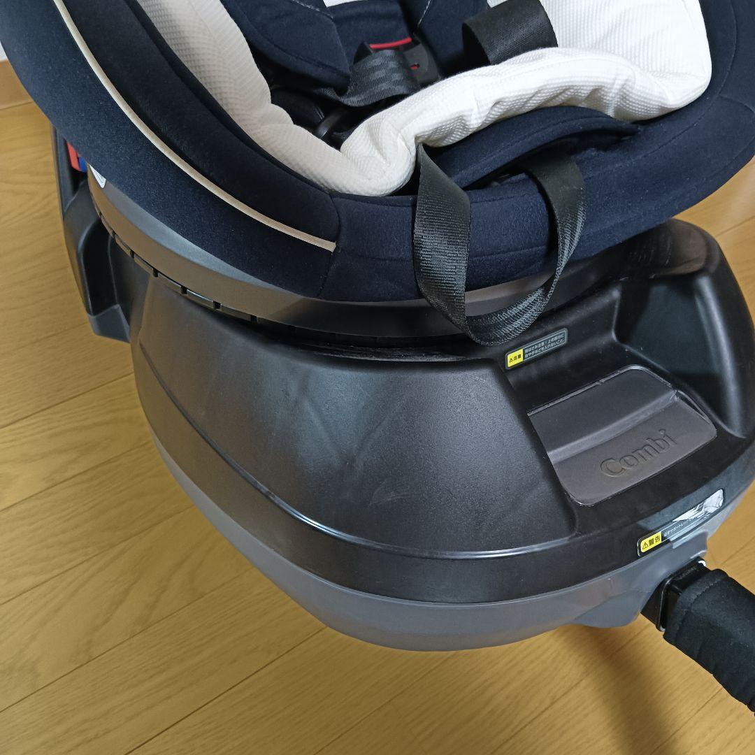 Combi チャイルドシート　クルムーブスマート　新生児対応