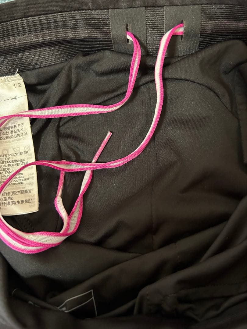 アディダス　アディゼロ　ランニングシングレットとショーツセット　陸上ユニフォーム