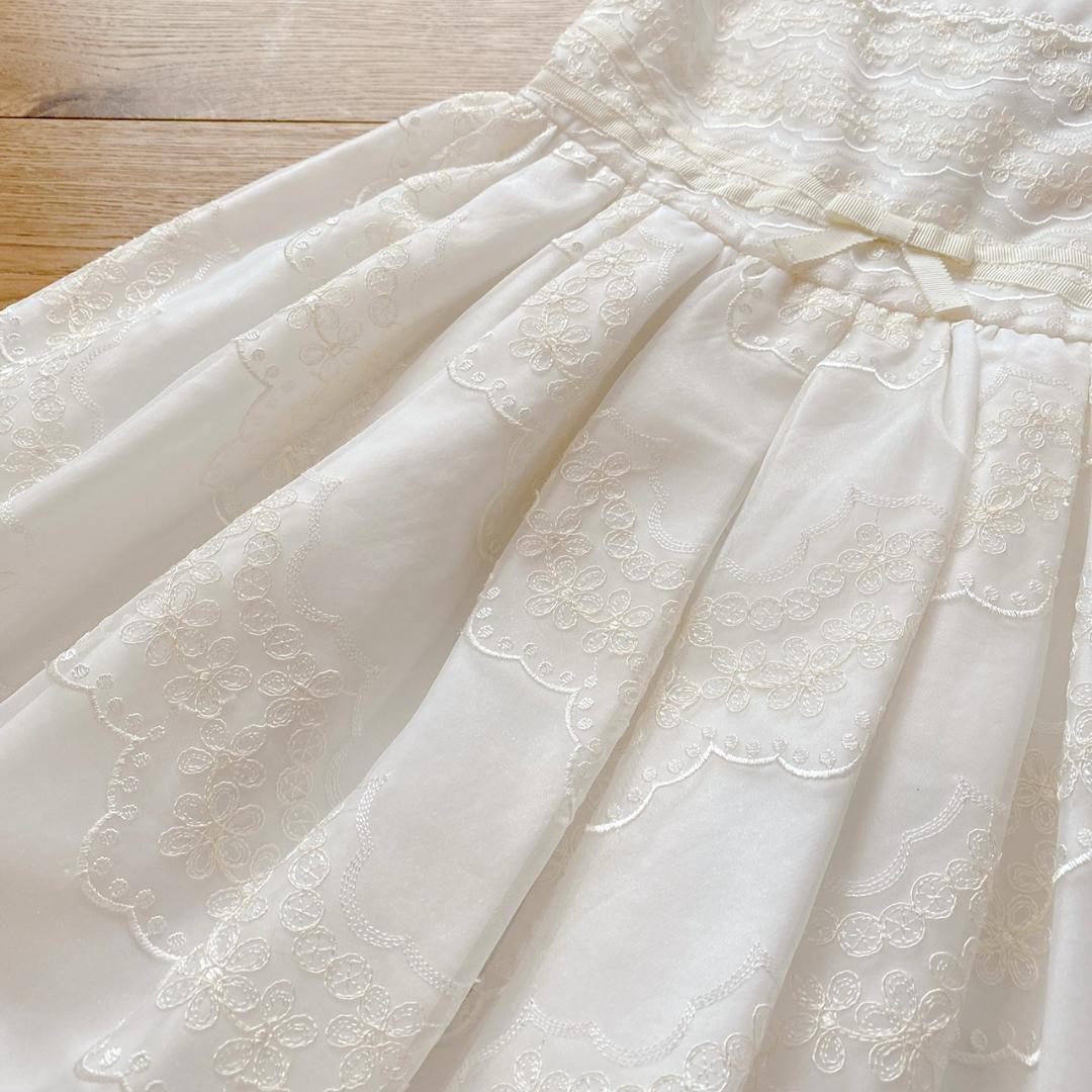 新品　トッカバンビーニ　ワンピース　ドレス　白　レース　刺繍　110㎝　4379