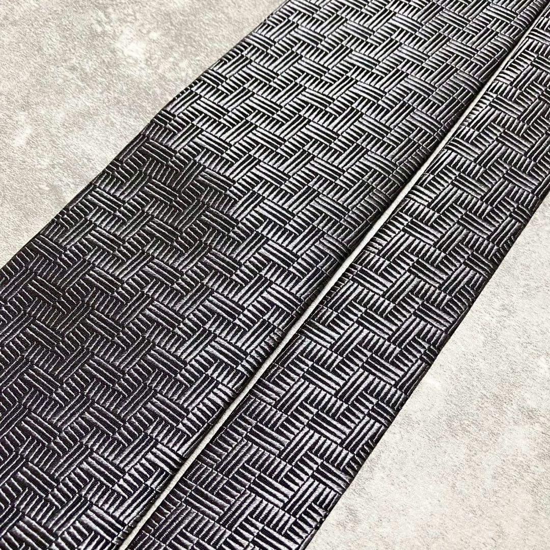 【極美品】　トムフォード　ネクタイ　シルク　ヘリンボーン　総柄　シルバー　光沢感