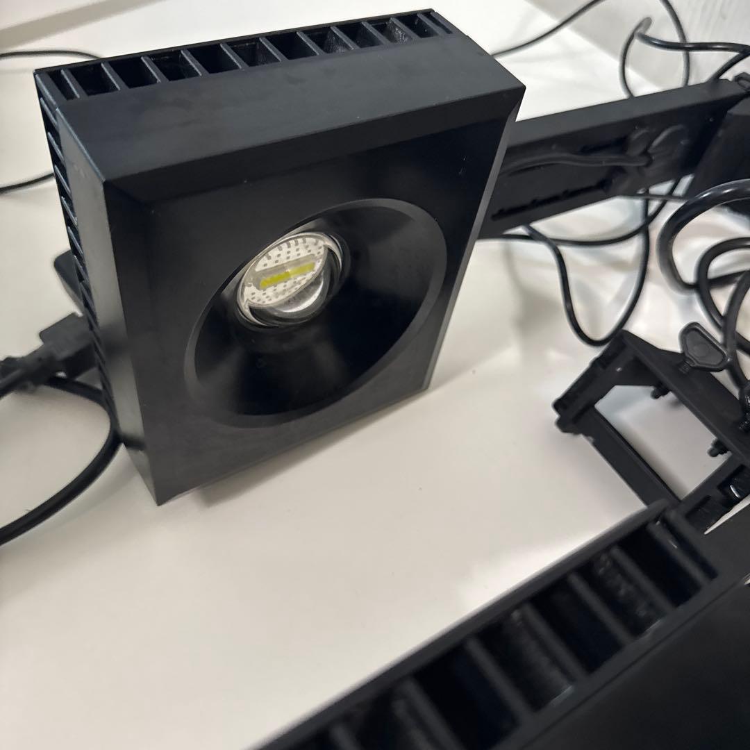 ReefLED 90 2個セット　レッドシー 　アーム付きになります！！