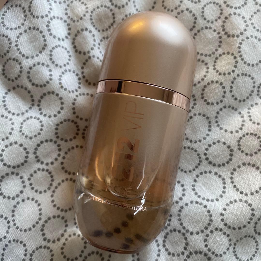 212 VIP Rosé 50ml オードパルファム