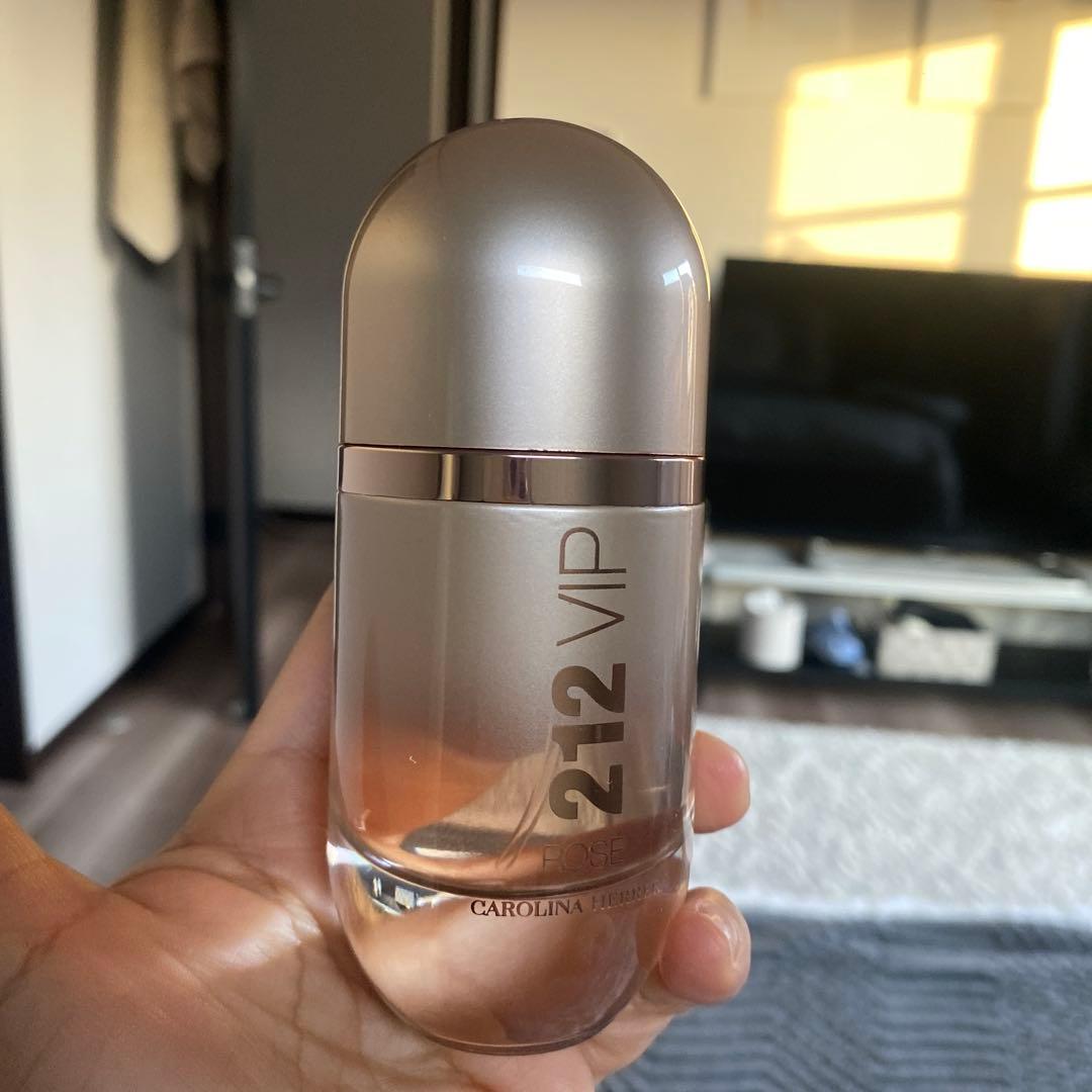 212 VIP Rosé 50ml オードパルファム