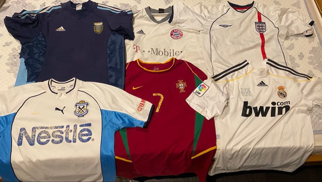 ユニフォームまとめ売り　6枚　おまけ3点