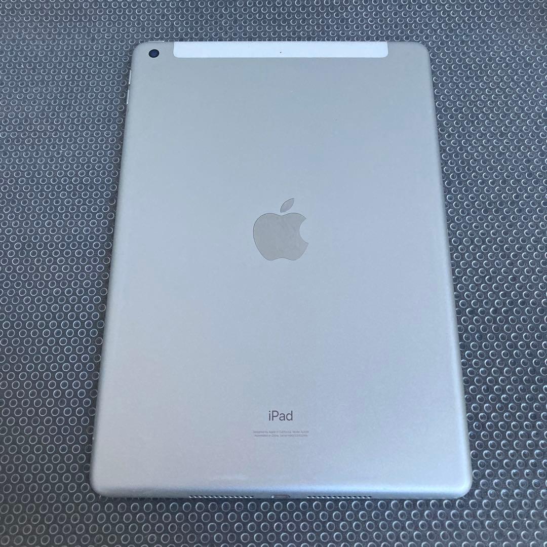 3781【早い者勝ち】iPad8 第8世代 32GB SIMフリー☆