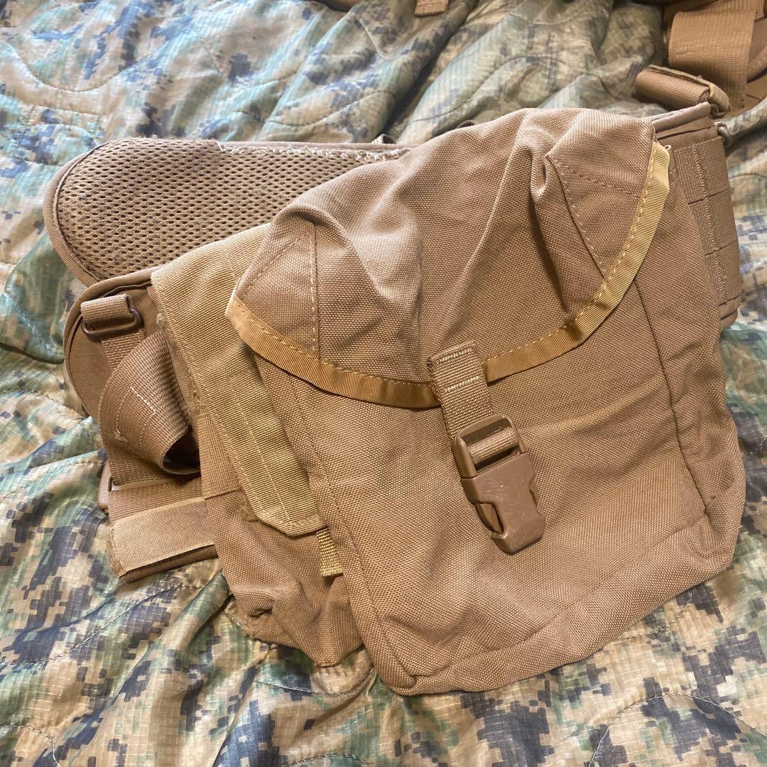 米軍実物　米軍放出品　Sサイズ　海兵隊　USMC コヨーテブラウン　ベルト