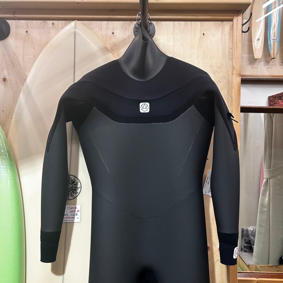 新品　メンズ　セミドライ　ウェットスーツ　5×3ミリ