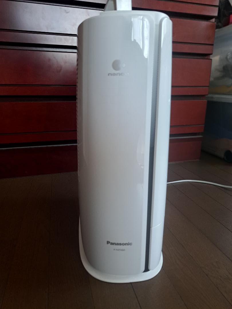 美品パナソニック 衣類乾燥除湿機 ナノイー搭載 F-YZTX60-W