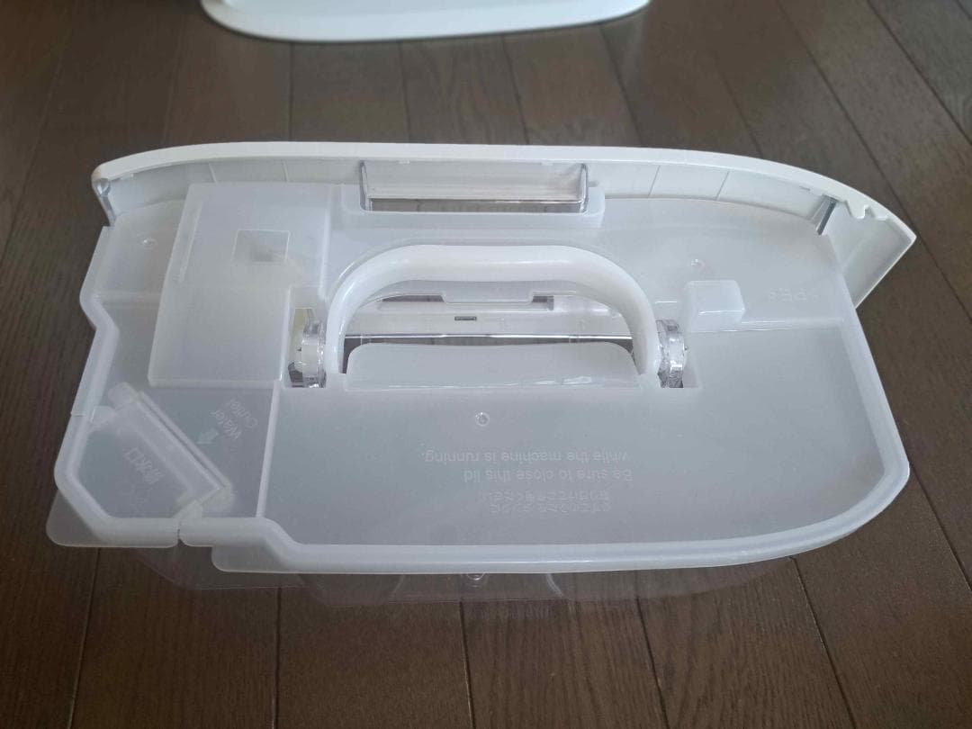 美品パナソニック 衣類乾燥除湿機 ナノイー搭載 F-YZTX60-W