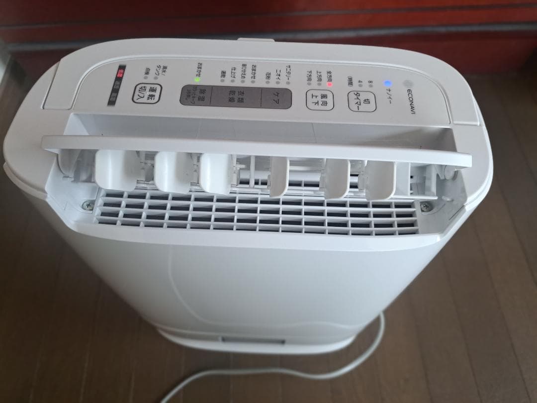 美品パナソニック 衣類乾燥除湿機 ナノイー搭載 F-YZTX60-W