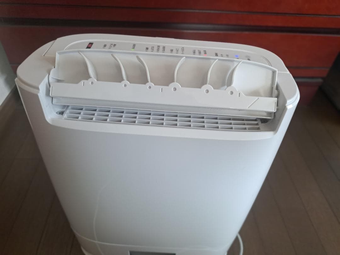 美品パナソニック 衣類乾燥除湿機 ナノイー搭載 F-YZTX60-W